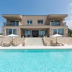 Levlante Villa