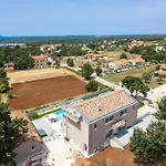 Levlante Villa *